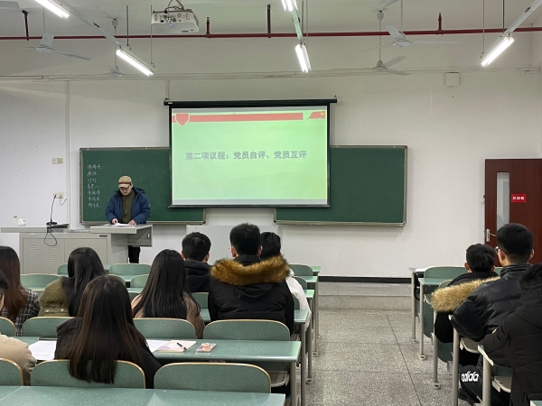 员工1.jpg
